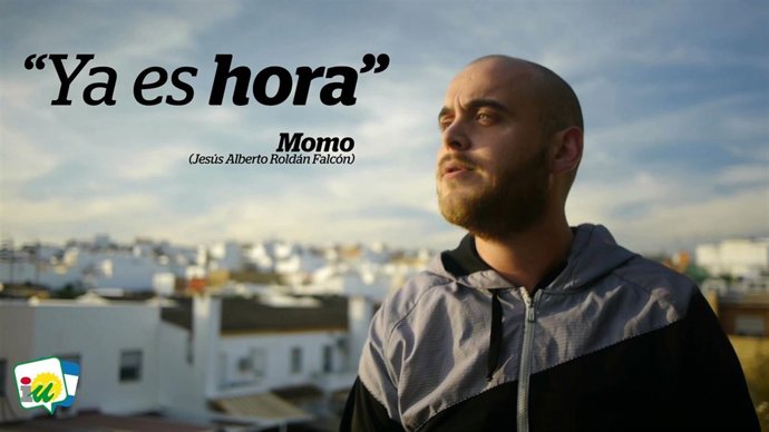 El rapero Momo posa para la campaña de IU.