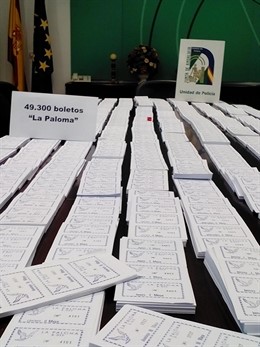 Boletos de la lotería ilegal 'La Paloma' incautados en la operación