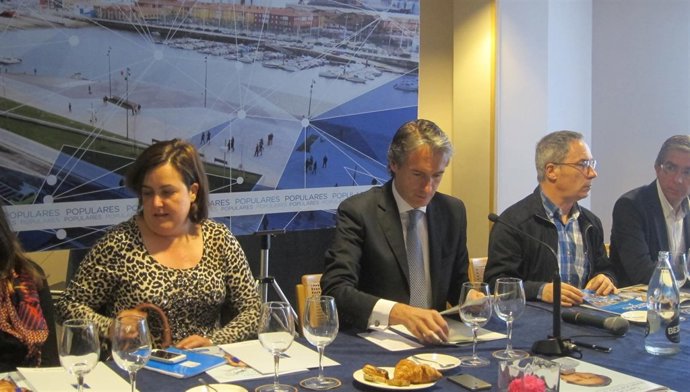 Desayuno informativo de De la Serna para presentar programa electoral