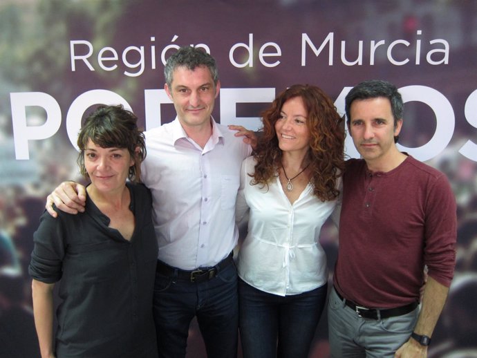 Candidatos de Podemos en Murcia con Óscar Urralburu a la cabeza. 
