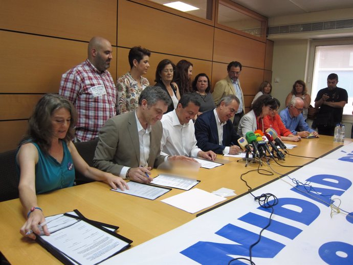 Firma partidos del Pacto por la Sanidad propuesto por Marea Blanca