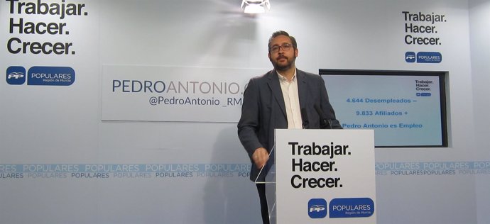 El portavoz del PP regional, Víctor Martínez