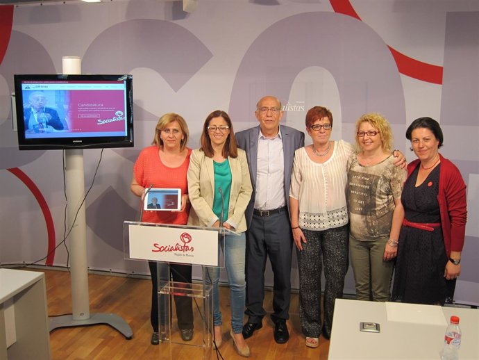  Gras, Con Parte De Los Miembros De Su Lista Electoral