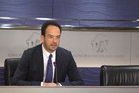 PSOE quiere que Empleo investigue el contrato simulado entre PP y Bárcenas