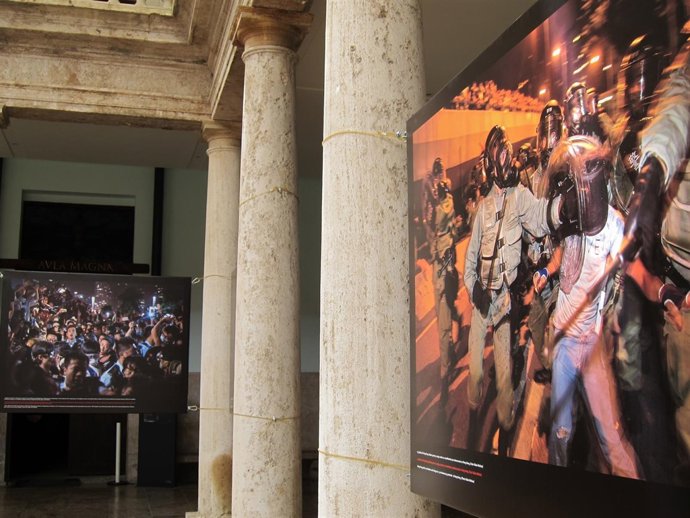 Exposición de PhotOn Festival en La Nau