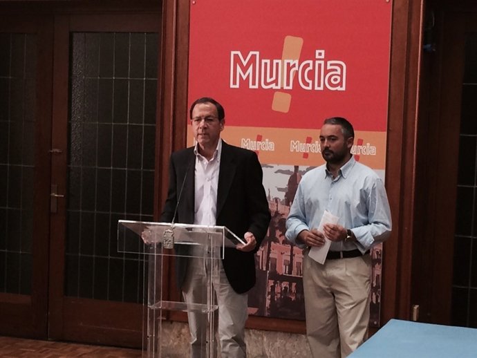 El alcalde Miguel Ángel Cámara y el concejal Rafa Gómez