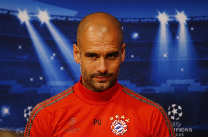 Pep Guardiola da rueda de prensa en el Camp Nou como entrenador del Bayern