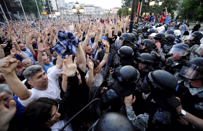 Manifestantes en macedonia