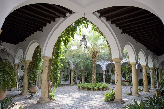 El Patio De Recibo Del Palacio De Viana