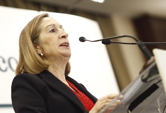 La ministra de Fomento Ana Pastor