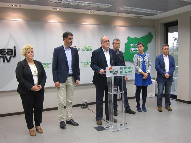 Joseba Egibar y candidatos del PNV