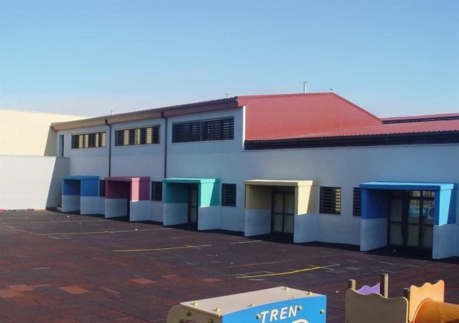 Instalaciones del CEIP Gil Tarín tras la primera fase de ampliación