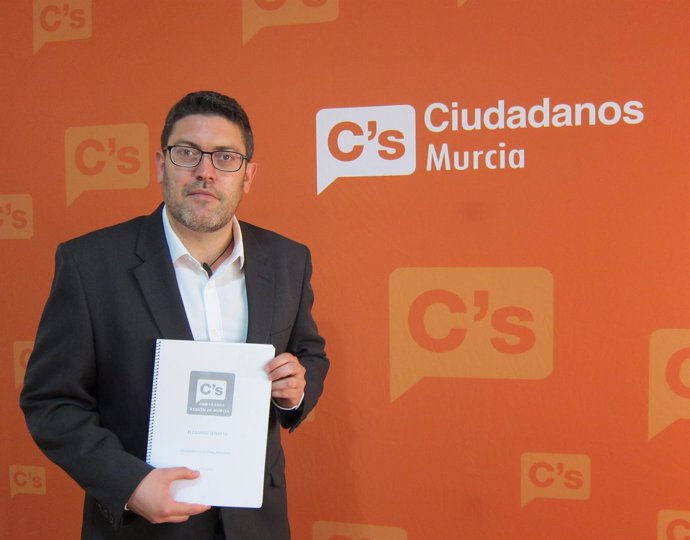 El candidato de Ciudadanos a la Presidencia de la Comunidad, Miguel Sánchez