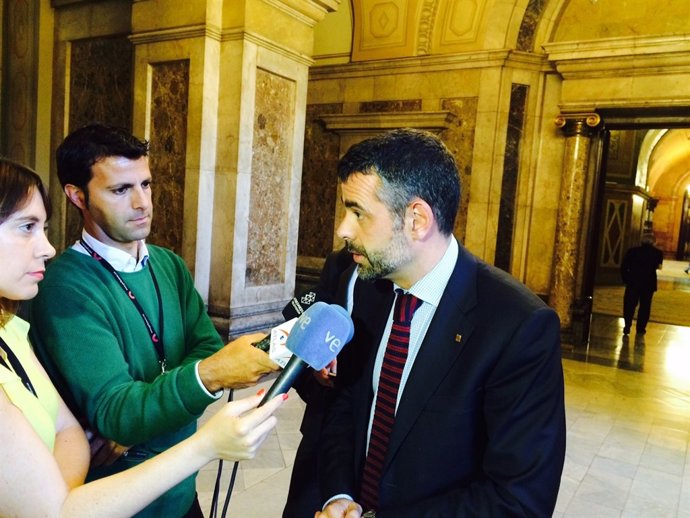 El conseller Santi Vila en el Parlament