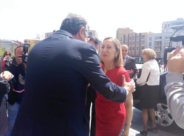 Pastor saluda a Silván