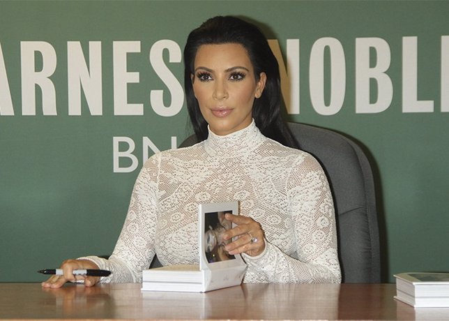 Kim Kardashian presenta su libro 'Selfish'