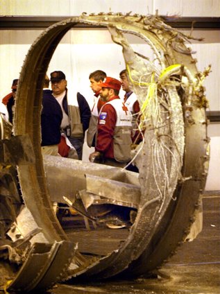 Recuperación de los restos de un avión siniestrado