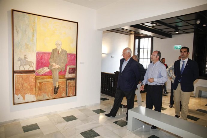 El alcalde de Almería visita el museo Doña Pakyta