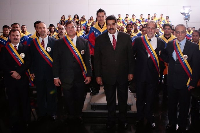 Nicolás Maduro y 'los cinco' espías cubanos