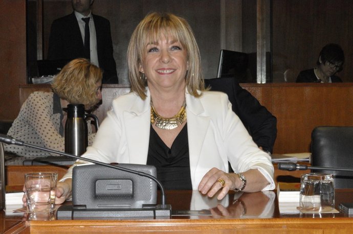 La consejera de Educación, Universidad, Cultura y Deporte, Dolores Serrat.