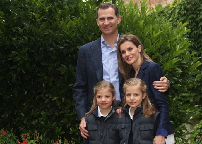 REINA LETIZIA FELIPE  LEONOR SOFÍA