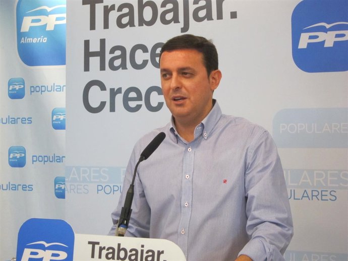 El secretario general del PP de Almería, Javier Aureliano García