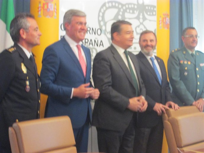 Antonio Sanz antes de ofrecer los datos sobre criminalidad en Andalucía