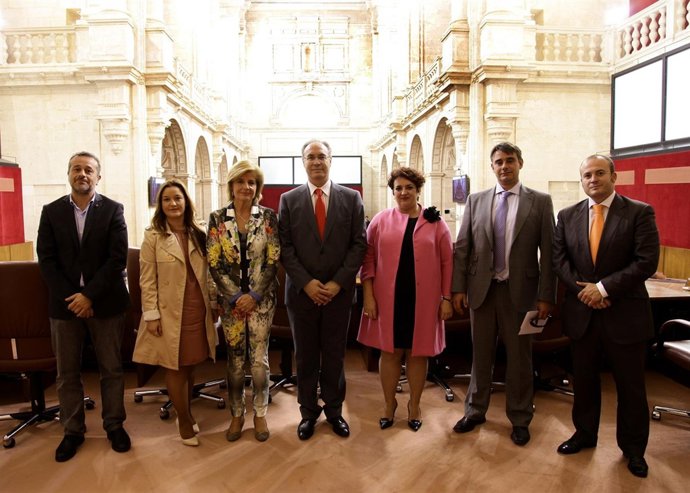 Miembros de la Mesa del Parlamento