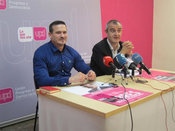El candidato de UPyD a Torre Pacheco junto a Nebot