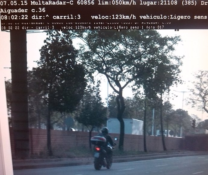 Motorista cazado a 123 km/h en Barcelona