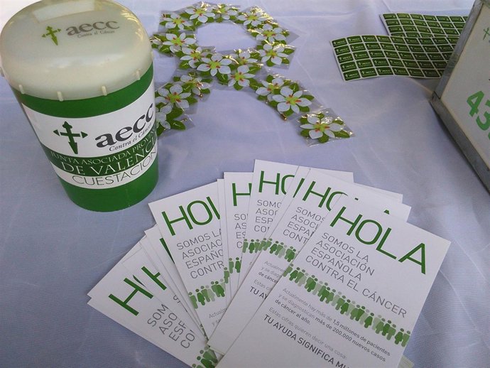 Mesa Cuestación con Flor Esperanza.