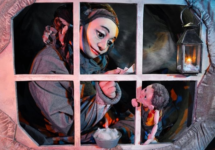 'Afuera Es Un Lugar', De La Compañía Arena En Los Bolsillos