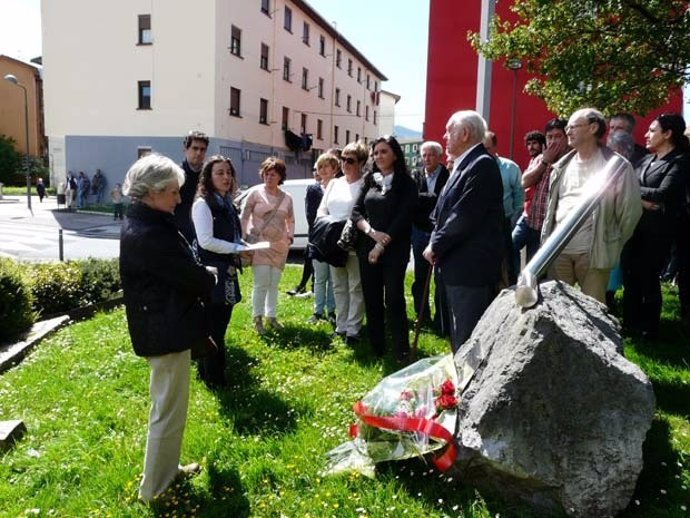 Homenaje a López de Lacalle en Andoain