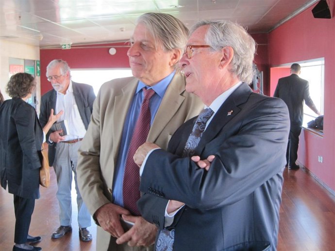Benjamin R.Barber (politólogo) Xavier Trias (alcalde de Barcelona)