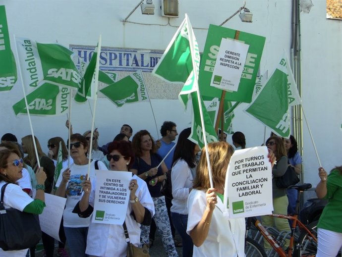 Concentración en el Hospital de Écija