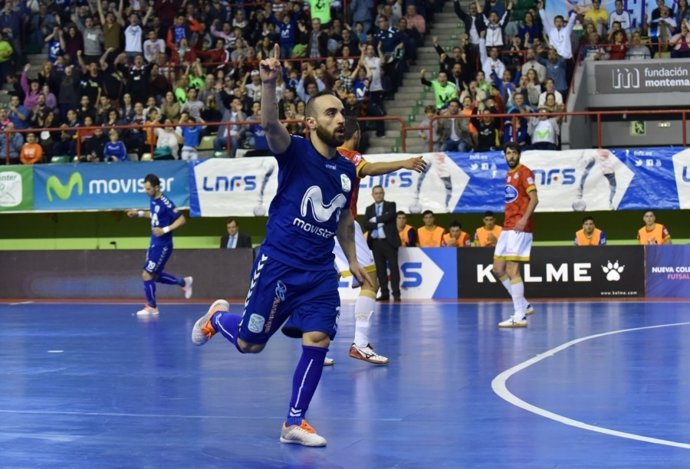 Ricardinho celebra un gol con el Inter Movistar