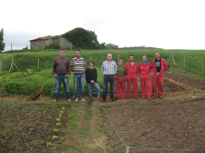 Actuación agrícola del proyecto 'Cultivar la tierra'