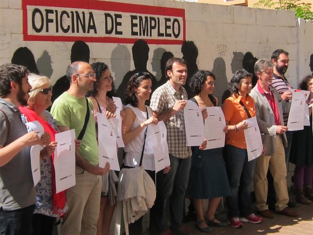 Candidatura de ZGZencomún entrega CV en acto de campaña