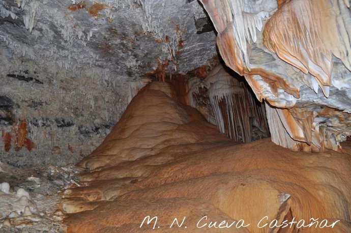 Cueva Castañar