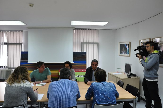 Encuentro de IU con UGT y CCOO