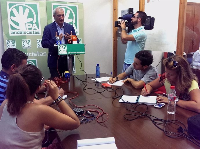 Antonio Jesús Ruiz en rueda de prensa