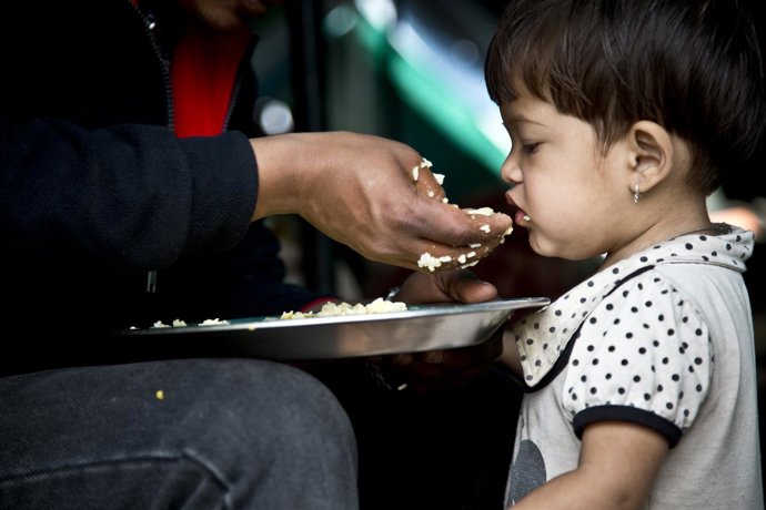 Nepatl niña alimentos