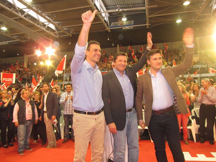 Pedro Sánchez, Javier Fernández y José María Pérez