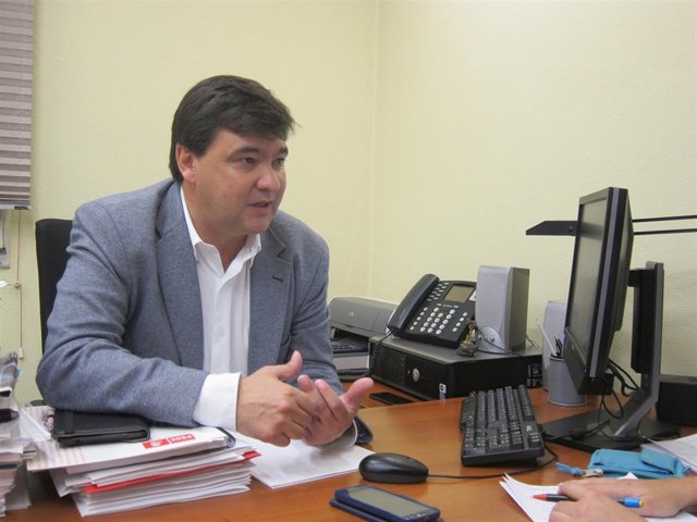 El candidato del PSOE a la Alcaldía de la capital, Gabriel Cruz. 