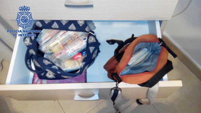 Algunos de los efectos intervenidos por la Policía Nacional