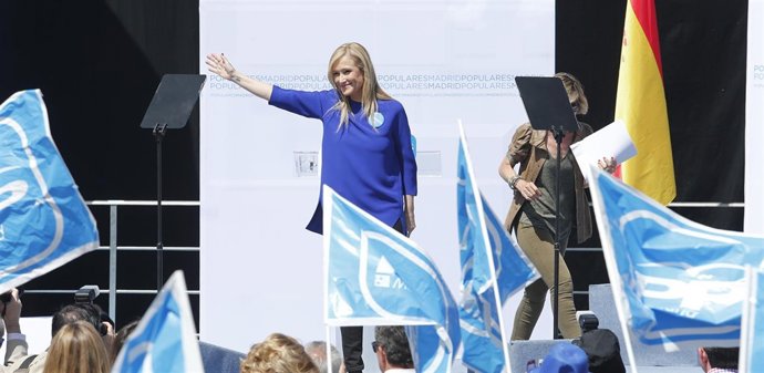 Cifuentes en un mitin con Compromisarios y Apoderados del PP