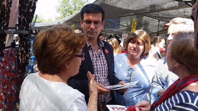 El candidato del PSOE a la Alcaldía de Granada, Francisco Cuenca