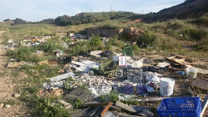 EL PR+ DENUNCIA LA LAMENTABLE SITUACIÓN DEL PUNTO LIMPIO EN ALFARO Y SEÑALA QUE 