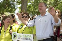 Monago se compromete a aprobar un Estatuto de las mujeres rurales para reconocer su "gran labor"