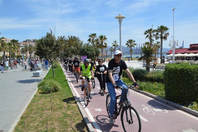 Eduardo Zorrilla, candidato a la Alcaldía de Málaga para la Gente en bici